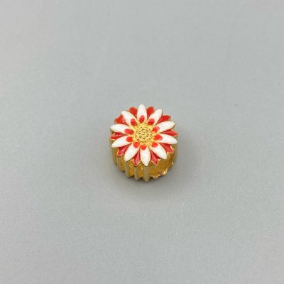 DAISY RED