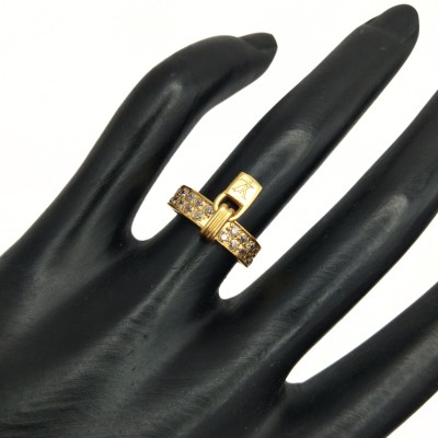 LA DIVA ring