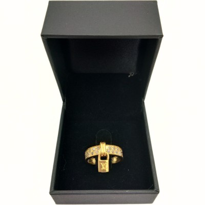 LA DIVA ring