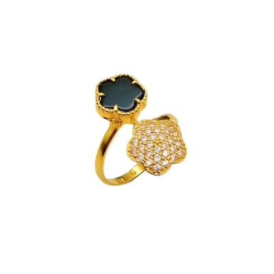 CLOVER ring