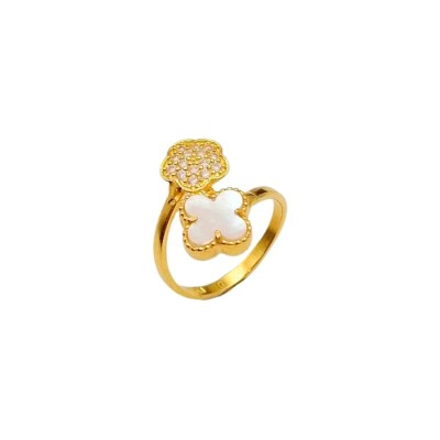 CLOVER ring