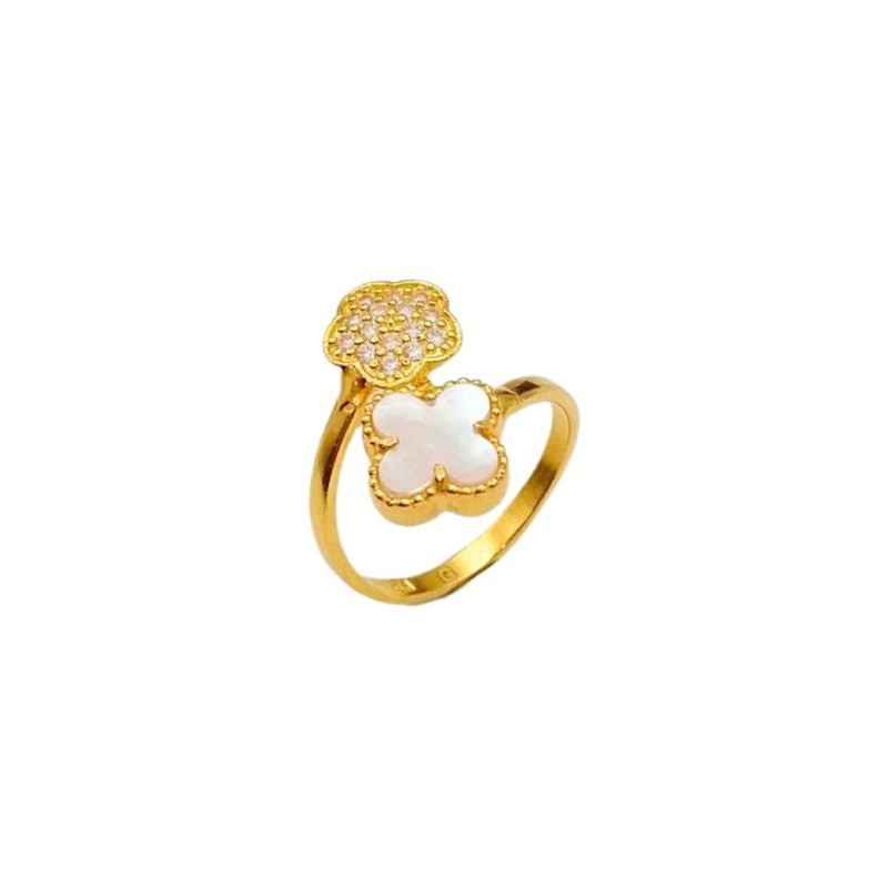 CLOVER ring
